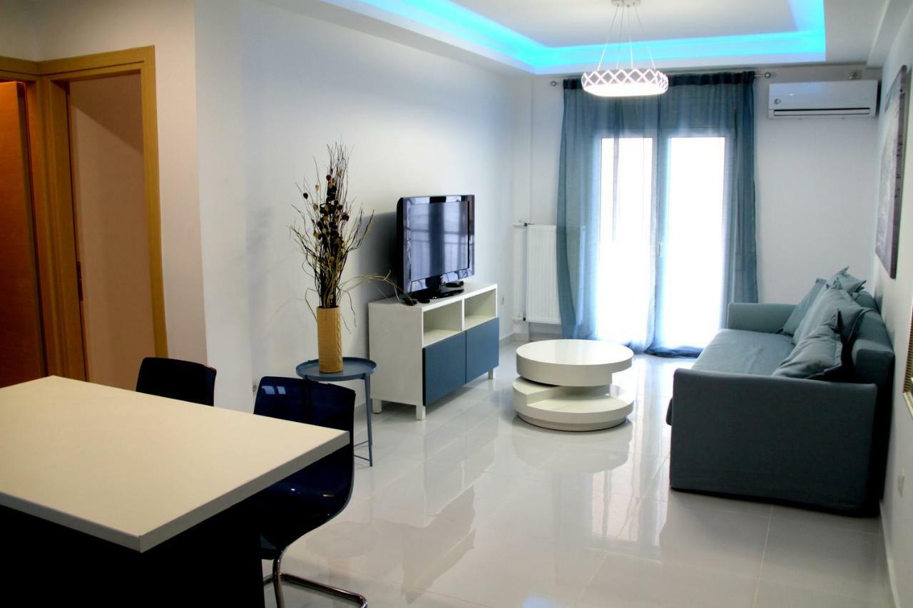 Thiseos 319. Beautiful Apartments Near The Cultural Center Of The Capital. Афины Экстерьер фото