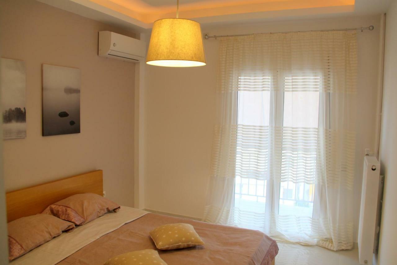 Thiseos 319. Beautiful Apartments Near The Cultural Center Of The Capital. Афины Экстерьер фото